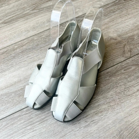 Lite Soles Silver  Leather Padded Flat Sandals - Picture 1 of 12